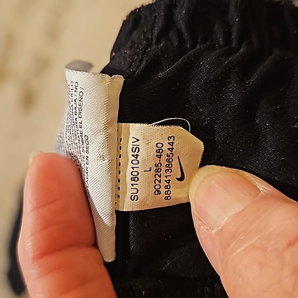 Nike Drifit Women's Athletic Shorts - Picture 6 of 7